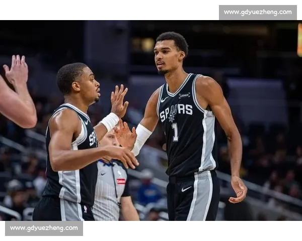 文班 29+11+9 帽憾失三双：封盖锡安，加时 6 犯离场